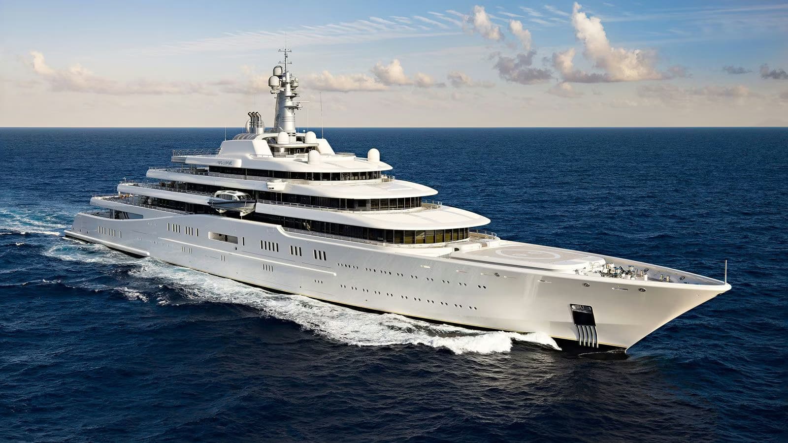Sur Yacht